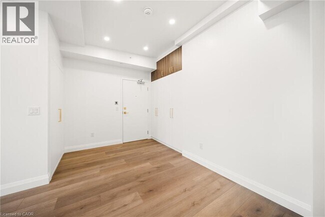 153 Main St E in Milton, ON - Building Photo - Building Photo