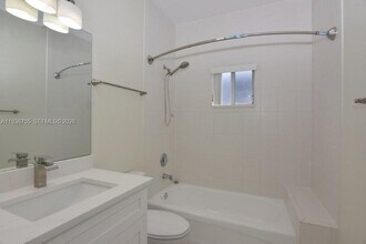 15888 SW 138th Terrace in Miami, FL - Building Photo - Building Photo