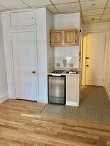 272 Newbury St, Unit 4 in Boston, MA - Building Photo