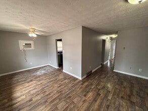 328 Garden Park Dr in Nicholasville, KY - Building Photo - Building Photo