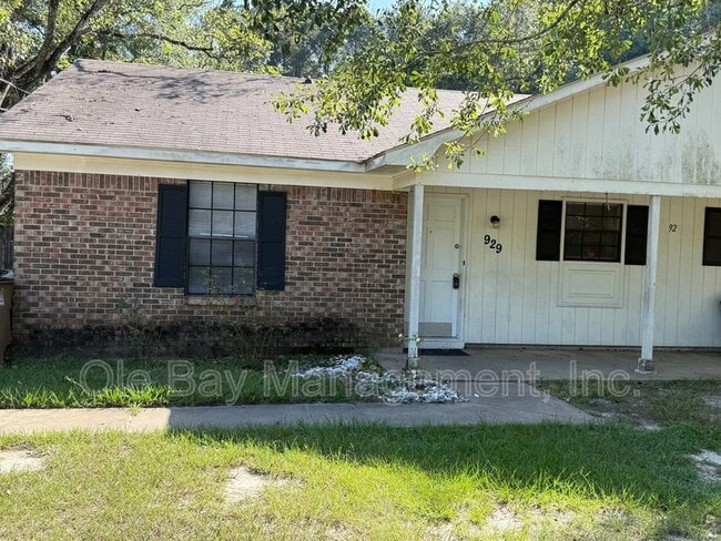 property at 929 Navco Rd