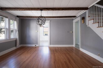454 First Ave in Pelham, NY - Building Photo - Building Photo