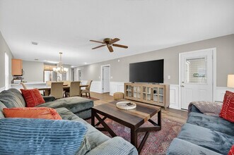 641 Blue Stem Dr in Pawleys Island, SC - Building Photo - Building Photo