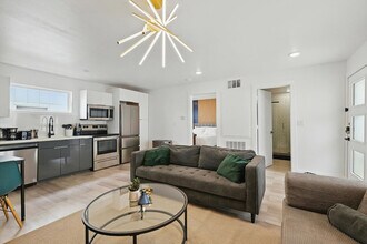 4416 San Jacinto St in Dallas, TX - Building Photo - Building Photo