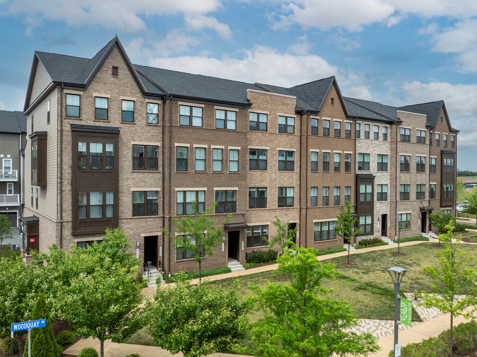 Kincora Condos in Sterling, VA - Building Photo