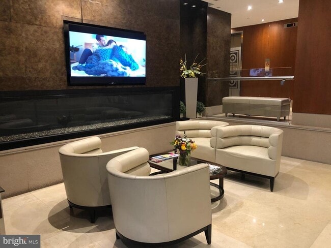 811 4th St NW in Washington, DC - Building Photo - Building Photo