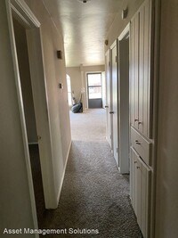 3024 Hillside Dr photo'