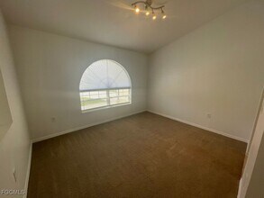 1601 Flora Ave S in Lehigh Acres, FL - Building Photo - Building Photo