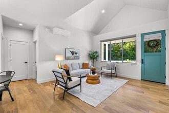 32686 NE Big Rock Rd in Duvall, WA - Building Photo - Building Photo