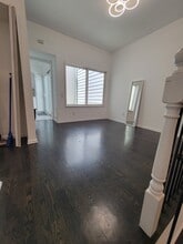 11033 Massachusetts AvenueApt 4 in Los Angeles, CA - Building Photo - Building Photo