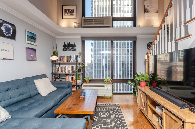 1221 N Dearborn St in Chicago, IL - Building Photo - Building Photo