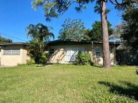 5921 Avery St in Orlando, FL - Building Photo