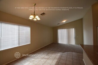 7002 S 40th Ln in Phoenix, AZ - Building Photo - Building Photo