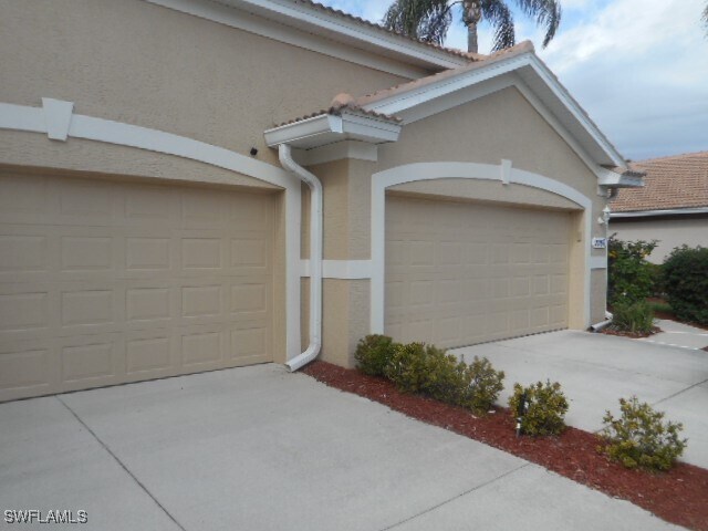 2286 Granby Dr in Lehigh Acres, FL - Building Photo - Building Photo