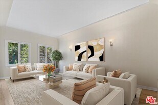 6217 Orange St in Los Angeles, CA - Building Photo