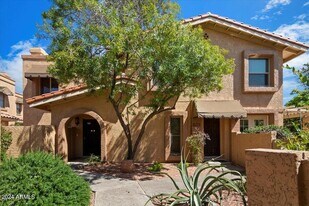 10415 N 10th St in Phoenix, AZ - Building Photo