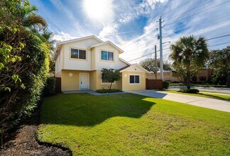 302 NE 36th St in Boca Raton, FL - Building Photo - Building Photo