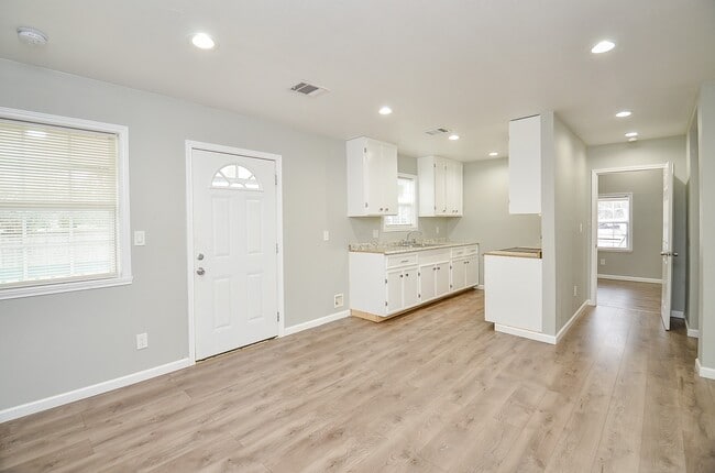 property at 2706 Sledge St