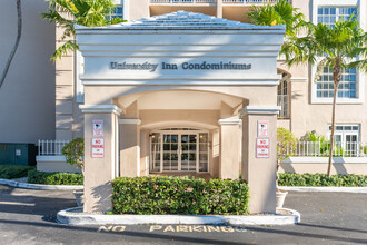 University Inn Condominium in Coral Gables, FL - Building Photo - Building Photo