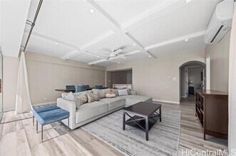 1645 Ala Wai Blvd in Honolulu, HI - Foto de edificio - Building Photo