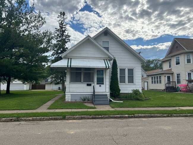 property at 2733 Elm St
