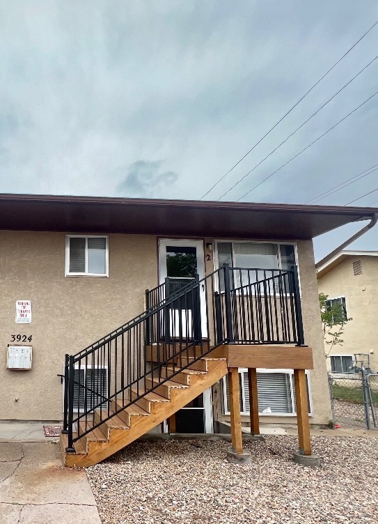property at 3924 Devonshire Ln