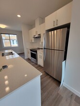 2808 Maple Way NW in Edmonton, AB - Building Photo - Building Photo