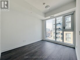 543 Richmond St W in Toronto, ON - Building Photo