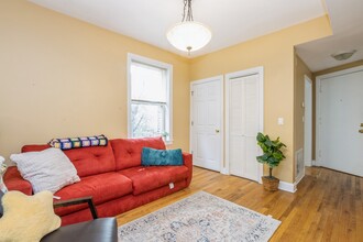 6721 N Lakewood Ave in Chicago, IL - Building Photo - Building Photo
