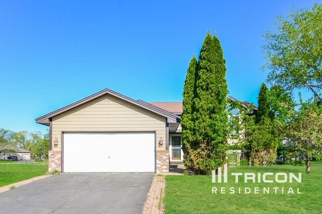 property at 3216 W Park Dr