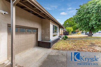 175 Toyon Dr in Vallejo, CA - Building Photo - Building Photo