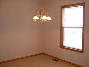 802 E Waterford Blvd in Ozark, MO - Building Photo - Building Photo