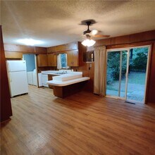 1351 N Stephens Ave in Fayetteville, AR - Building Photo - Building Photo