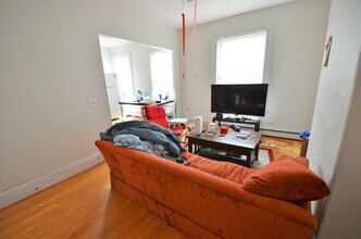 83 Brookline St, Unit 11B in Cambridge, MA - Building Photo - Building Photo