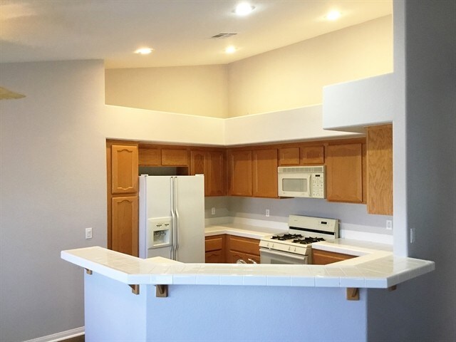 9141 W Viking Rd in Las Vegas, NV - Building Photo - Building Photo