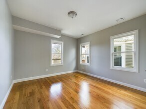 39 Calumet St, Unit 2 in Boston, MA - Building Photo - Building Photo