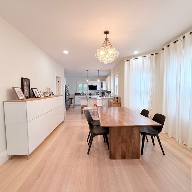 property at 21 Harlow St