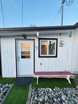 528 W 7th St, Unit B in Port Angeles, WA - Building Photo