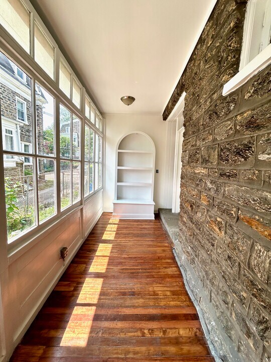 2803 W Queen Ln, Unit 1 in Philadelphia, PA - Building Photo