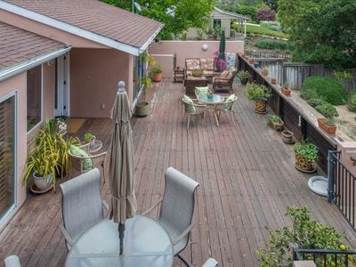 3549 Lazarro Dr in Carmel, CA - Foto de edificio - Building Photo