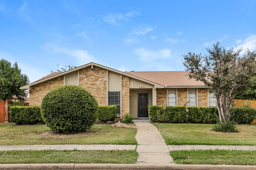 3401 Aquarius Cir in Garland, TX - Building Photo