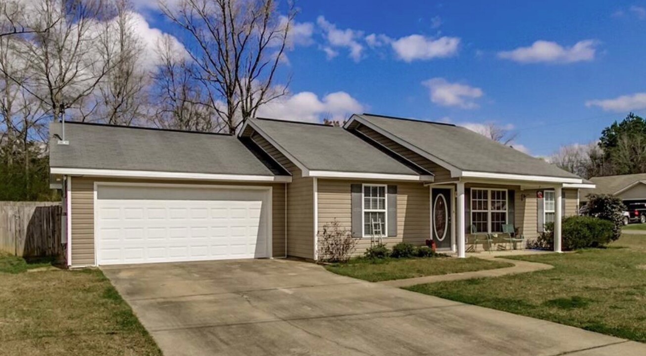 18396 Peyton Ln in Vance, AL - Building Photo