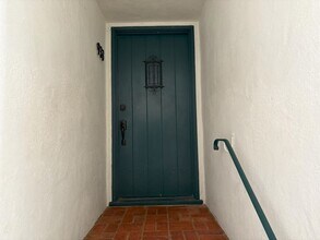 933 Waverley St in Palo Alto, CA - Foto de edificio - Building Photo