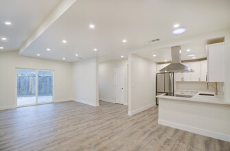 1650 Colusa Ave in Davis, CA - Foto de edificio - Building Photo