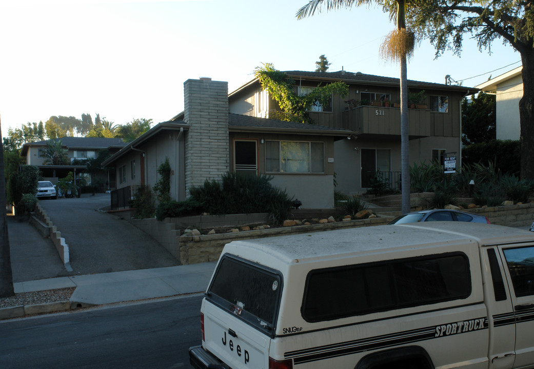 521 E Arrellaga St in Santa Barbara, CA - Foto de edificio