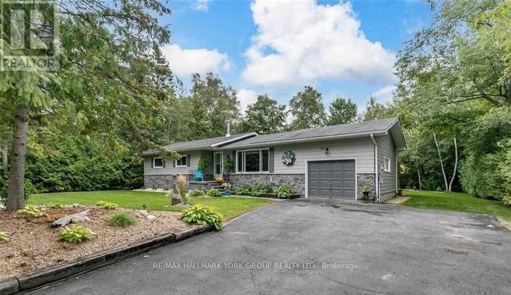 52 Birchwood Trail in Wasaga Beach, ON - Building Photo