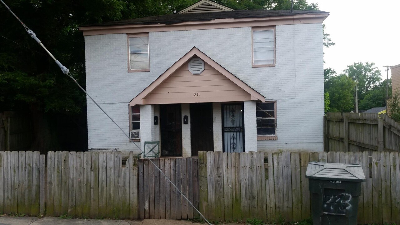 811 Polk Ave in Memphis, TN - Building Photo