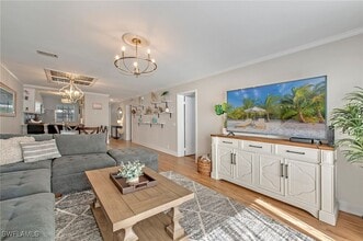 5314 Treetops Dr in Naples, FL - Building Photo - Building Photo