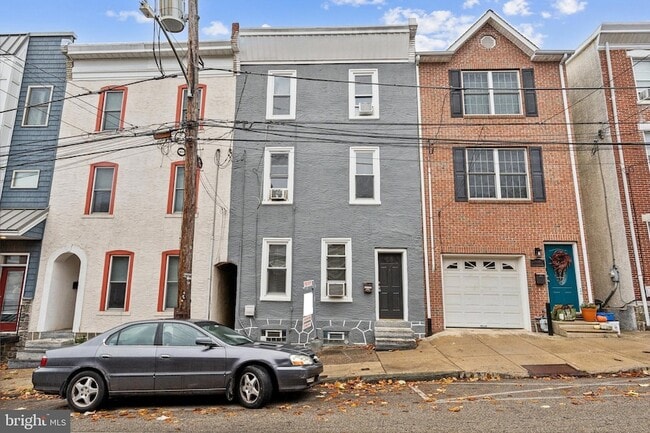 property at 4658 Mansion St