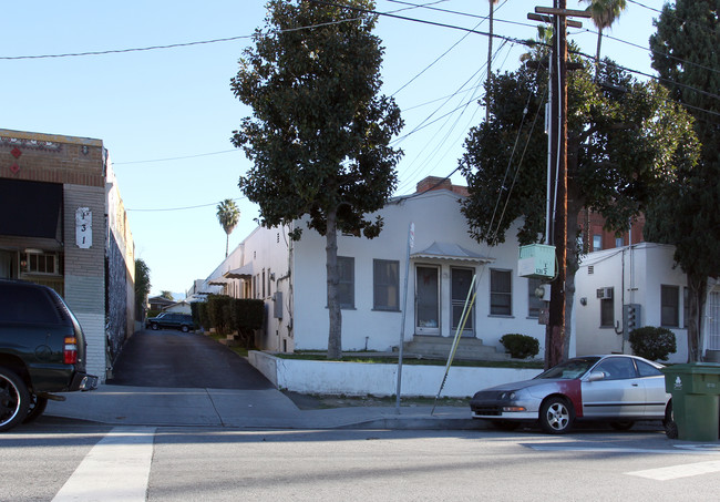 127 N Avenue 50 in Los Angeles, CA - Foto de edificio - Building Photo